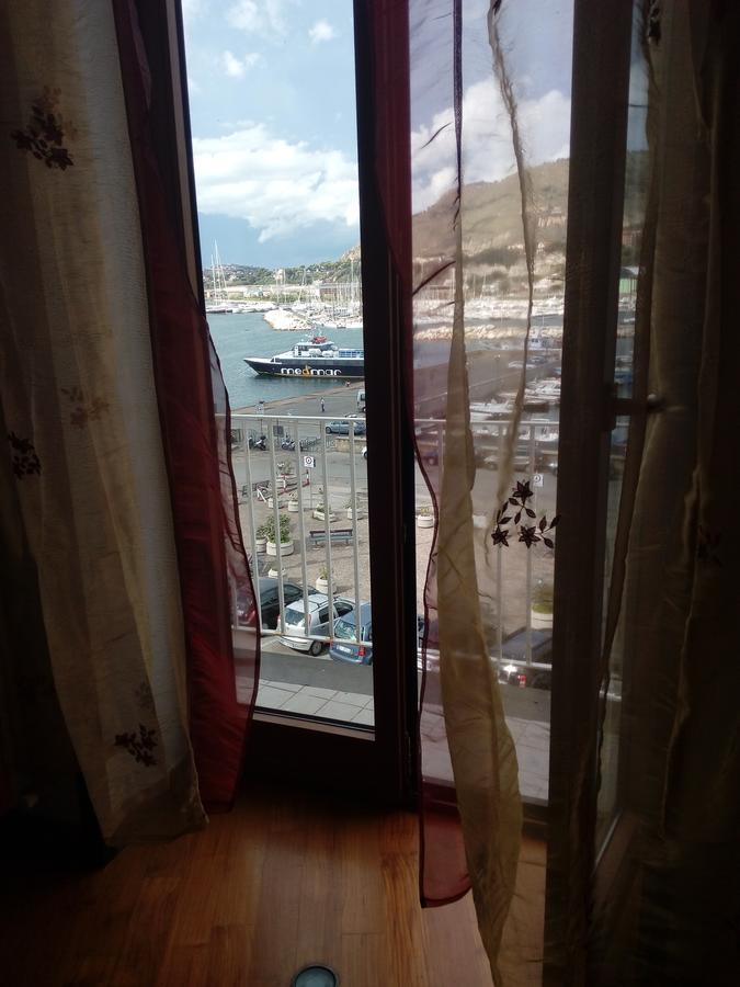 Aria Di Mare Dimorra Bed & Breakfast Pozzuoli Dış mekan fotoğraf