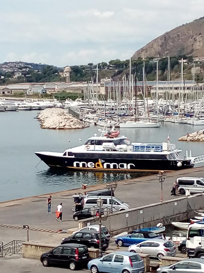 Aria Di Mare Dimorra Bed & Breakfast Pozzuoli Dış mekan fotoğraf