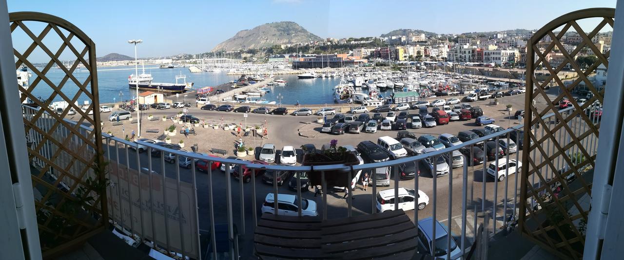 Aria Di Mare Dimorra Bed & Breakfast Pozzuoli Dış mekan fotoğraf